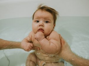 Bambini e bagno | Docciatime.it trasforma da bagno in doccia in sole 6 ore