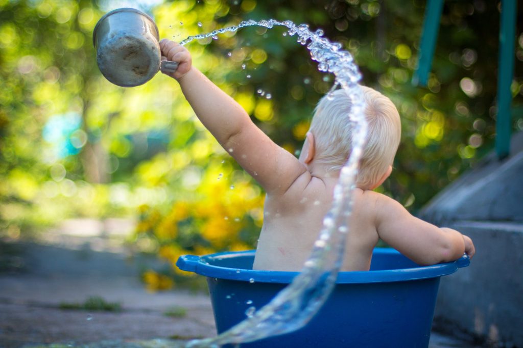 Bambini e neonati: La comodità della vasca-doccia - Blog Stile Bagno