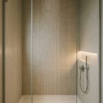 Soffione doccia a soffitto: vantaggi, limiti e requisiti tecnici | Docciatime.it trasforma da bagno in doccia in sole 6 ore